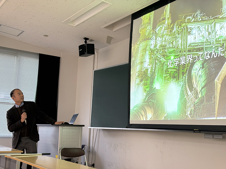 OB今立君が本コースで授業をしました。